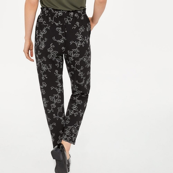 Reitman's Paper Bag Waist Ankle Pants with Sash - Picture 7 of 7